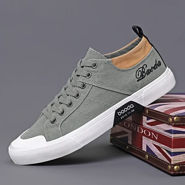 2025 Breathable Walking Footwear Men Trendy Flat Skateboard Sports Soft Sole Cloth Casual Sneakers Fashion Canvas Shoes - Image 3