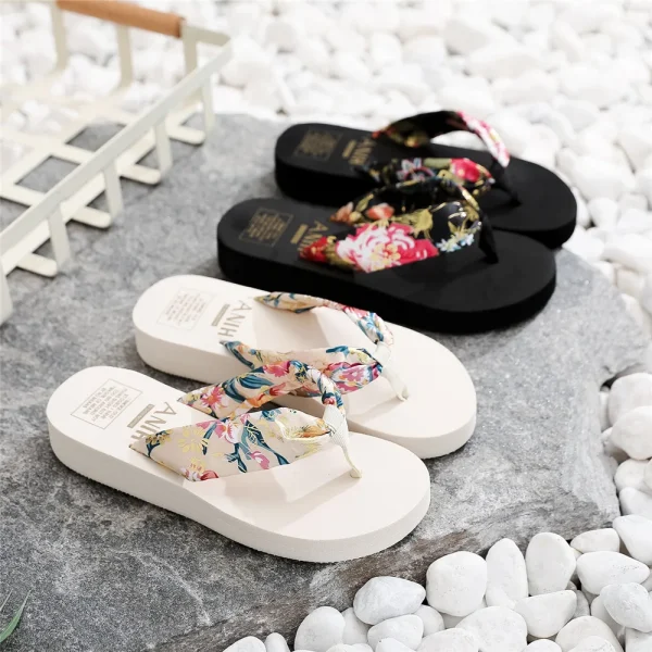 2025 New Summer Fashion Ladies Platform Beach Flip Flops Wedge Slippers for Women PVC PU Rubber Women's Summer Flat Shoes - Image 2