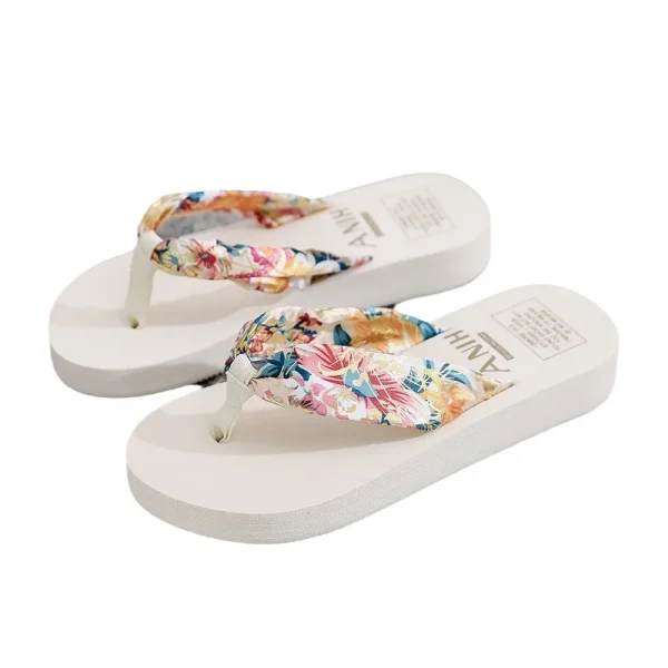2025 New Summer Fashion Ladies Platform Beach Flip Flops Wedge Slippers for Women PVC PU Rubber Women's Summer Flat Shoes