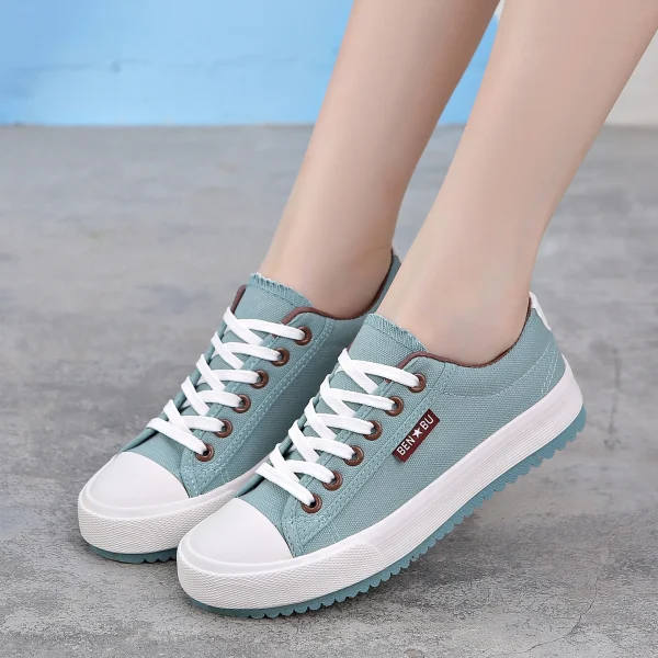 2025 New Low-top Women's Thick-soled Canvas Shoes Fashion Platform Large Size Women's Shoes