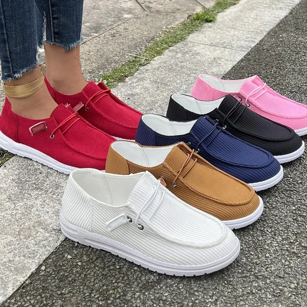 2025 New Style Ladies Cheap Flat Light Weight Breathable Slip-On Loafers High Quality Fashion Women's Shoes