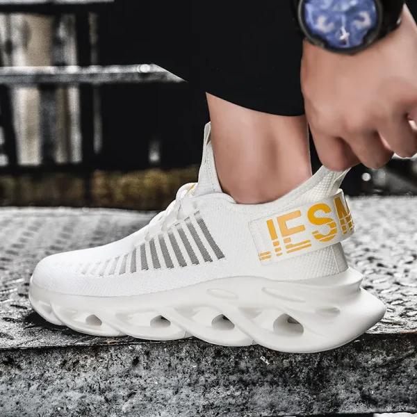2025 Running Shoes Outdoor Lightweight Men Sneakers Fashion Mesh Male Walking Shoes New Flexible Casual Shoes