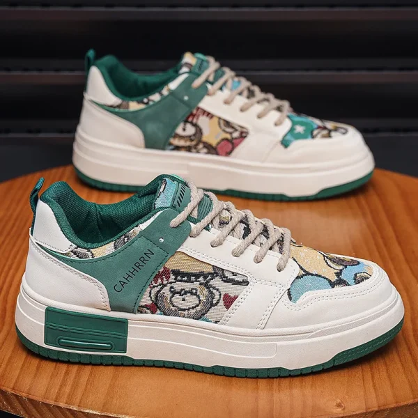2025  New Men's Low-top Skateboard Shoes Student Platform Shoes Versatile Sports Shoes for Men