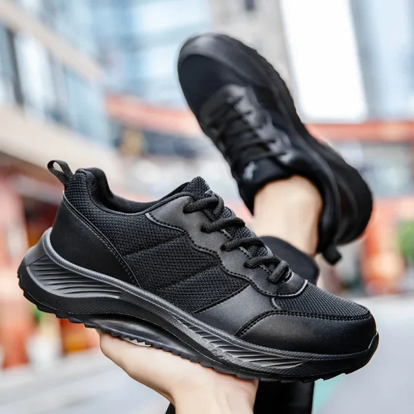 2025 High Quality Training Running Shoes Comfortable Breathable Mesh Men's Shoes Solid Color Style Sneakers