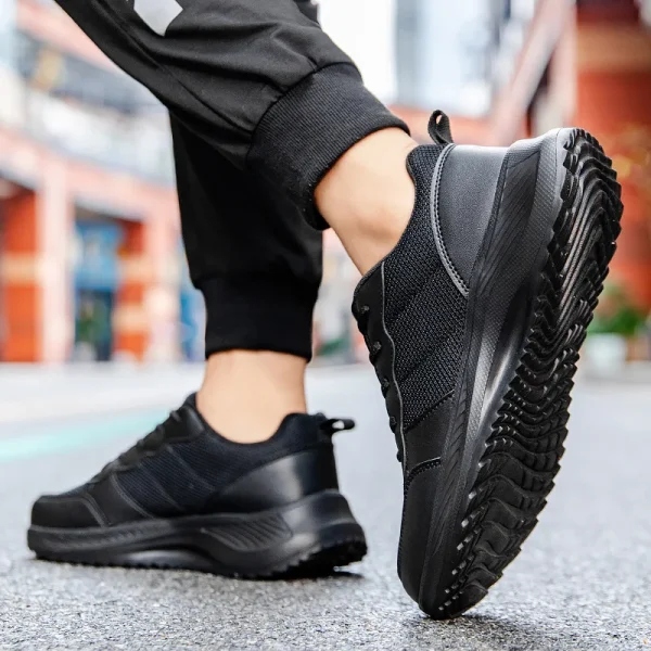 2025 High Quality Training Running Shoes Comfortable Breathable Mesh Men's Shoes Solid Color Style Sneakers - Image 3