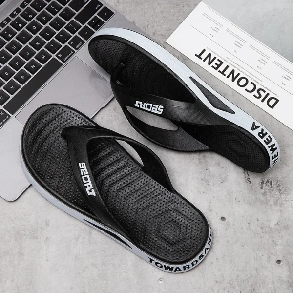 2025 Fashion Beach Soft Anti Slippery Wear Resistant Light Weight Comforterble Summer Slipper Men Flip Flops - Image 2