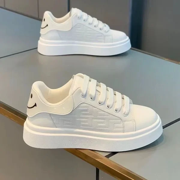 2025 New Classic White Shoes Mens Round Headed Sponge Cake Campus Fashion Trend Versatile Shoes - Image 2