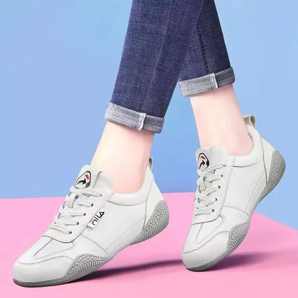 2025 Summer New Low-top Wash Casual Shoes Non-slip Soft Bottom Fashion Ladies Sneakers - Image 2