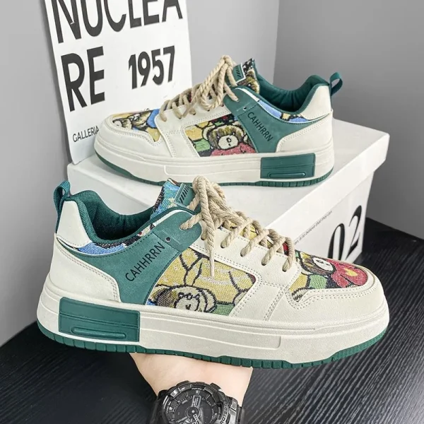 2025  New Men's Low-top Skateboard Shoes Student Platform Shoes Versatile Sports Shoes for Men - Image 2