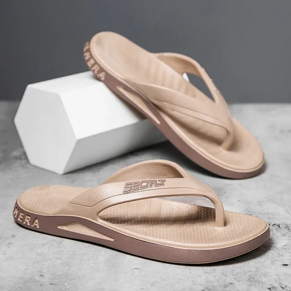 2025 Fashion Beach Soft Anti Slippery Wear Resistant Light Weight Comforterble Summer Slipper Men Flip Flops