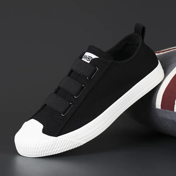 2025 Breathable Flat Trendy Canvas Skateboarding Shoes Leisure Round Toe Men Canvas Sneakers - Image 2