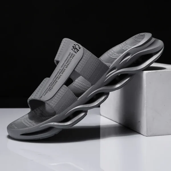 Summer slippers Men's 2025 New Men's Outer Wear Flip Flops Sandals Non-slip Sandals