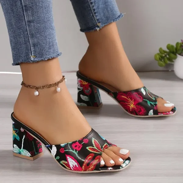 2025 Women's Roman Style Printed High-Heeled Slippers Fashionable Coarse Heel Summer Winter Beach Sandals - Image 4
