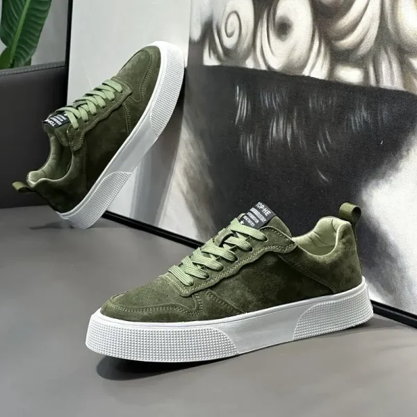 2025 New Trend Fashion Lightweight Casual Sports Shoes Soft Sole Comfortable Walking Style Shoes for Men
