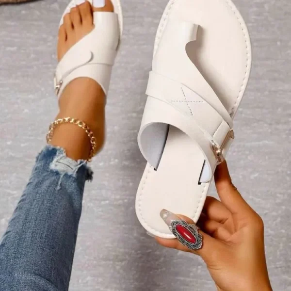 2025 Summer New Fashion Large Size Women's Flat Sandals Casual Simple Comfortable Non-slip Slippers Women Shoes - Image 5