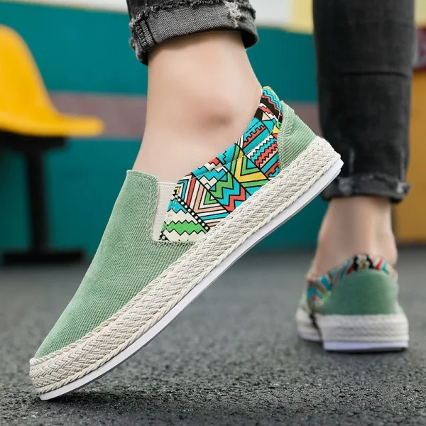 2025 New Men's Shallow Cloth Shoes Wearable and Comfortable Breathable Casual Flat Shoes Youth Student Shoes - Image 4